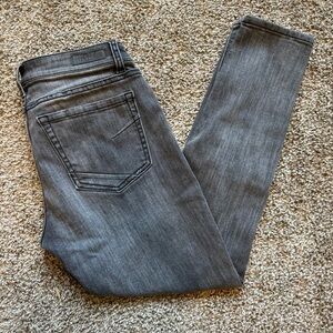 Payton Stretch Capri Jean size 28 Black